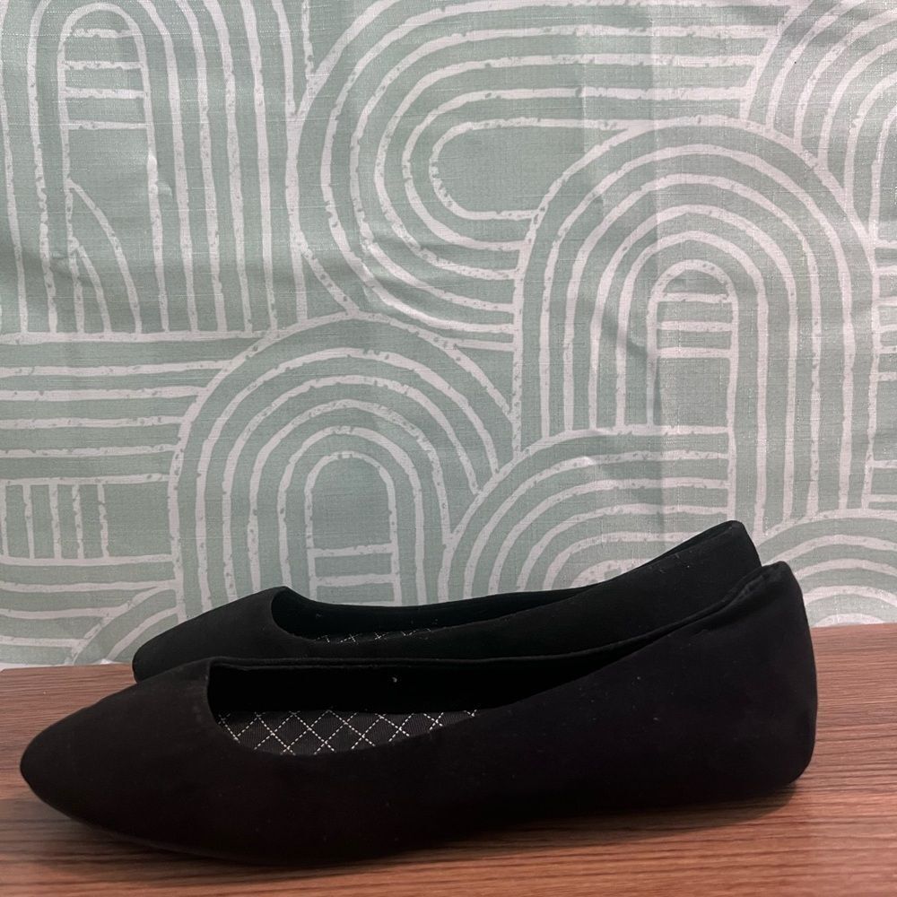 Kelly & Katie Black Ballet Flats Women’s Classic Slip On Shoes